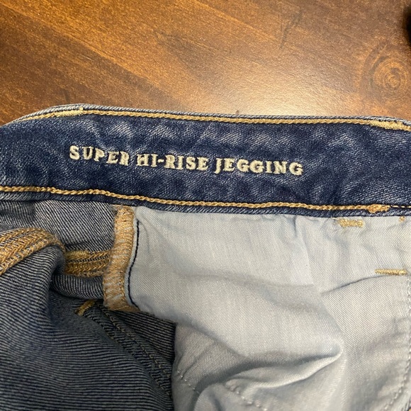 American Eagle Size 4 Regular Super Stretch Hi-Rise Legging - Discounted - Picture 6 of 8